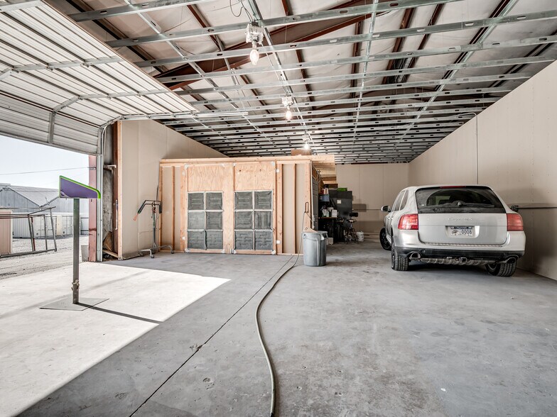 More Photos Of 424 SE 29th St, Oklahoma City Flex For Sale