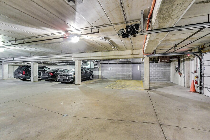 More Photos Of 324 W Touhy Ave, Park Ridge Office For Lease