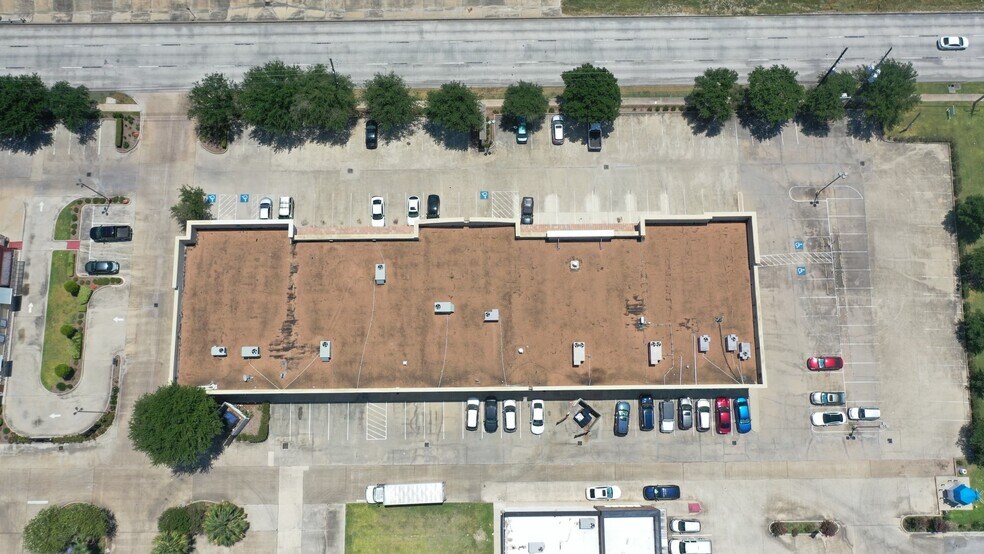 More Photos Of 9370-9380 W Sam Houston Pky S, Houston Unknown For Lease