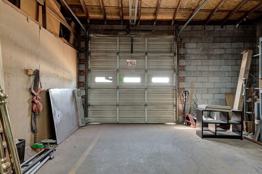 More Photos Of 515 Kings of Leon Ln, Oklahoma City Manufacturing For Sale