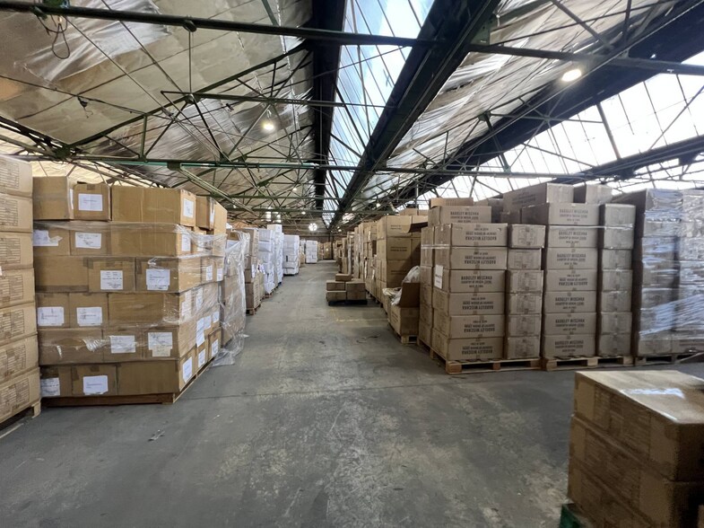 More Photos Of 1431-1441 W 2nd St, Pomona Manufacturing For Sale