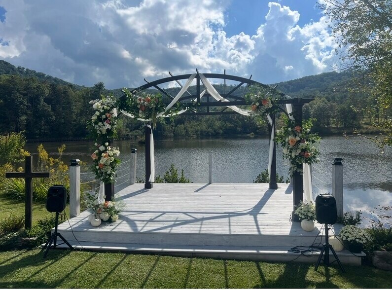 More Photos Of 201 Mountainside Pky, Ellijay Lodge Meeting Hall For Sale