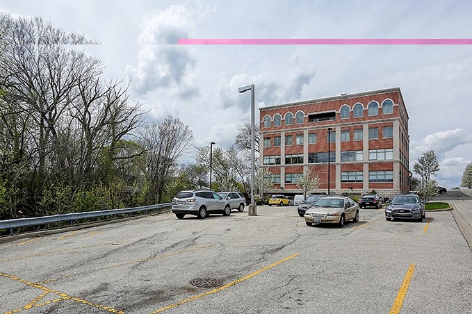 More Photos Of 127 N Walnut St, Itasca Office Residential For Lease