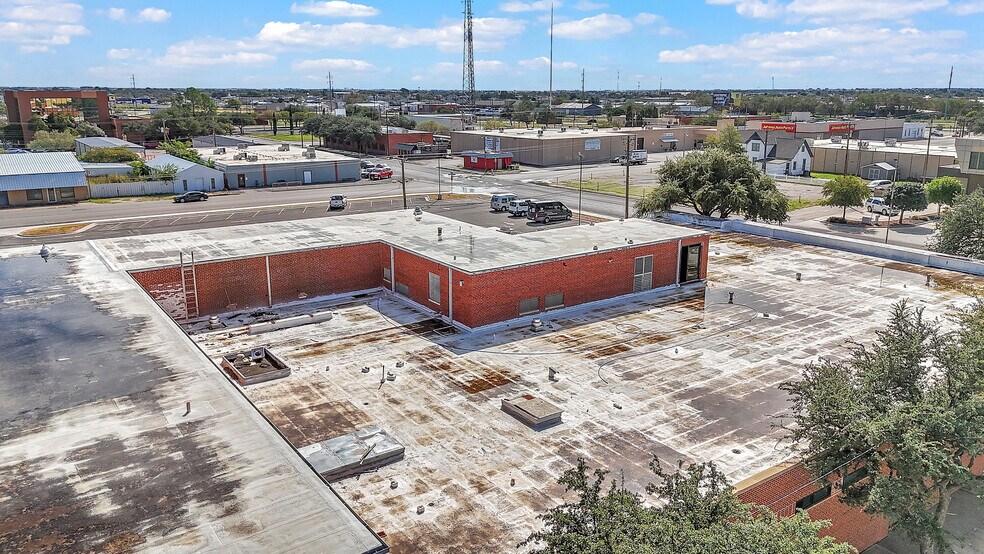 More Photos Of 201 E Illinois Ave, Midland Office For Sale