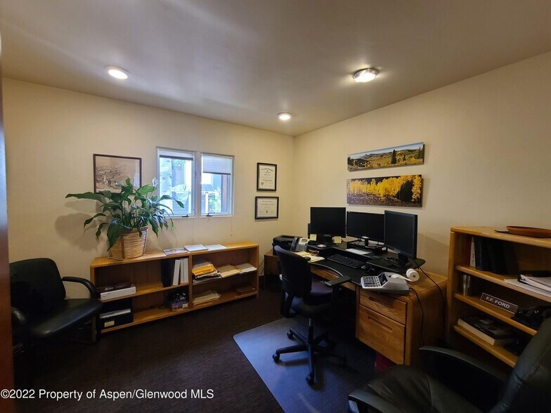 More Photos Of 117 S Spring St, Aspen Loft Creative Space For Sale