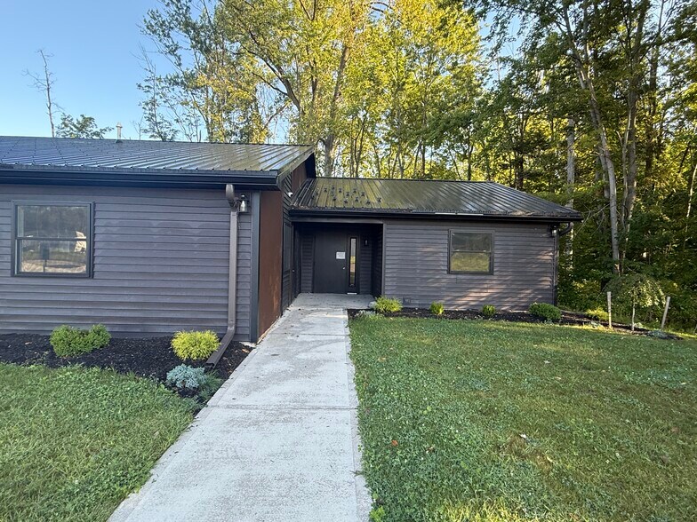 More Photos Of 8287-8289 Loop Rd, Baldwinsville Office For Lease