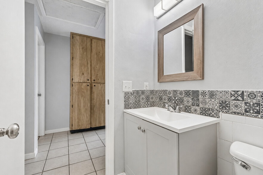 More Photos Of 3132 Bloomingdale Villas Ct, Brandon Apartments For Sale