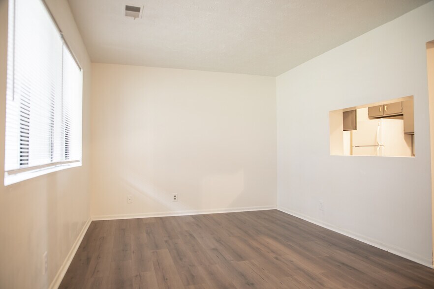 More Photos Of 4206 Frances St, Omaha Apartments For Sale