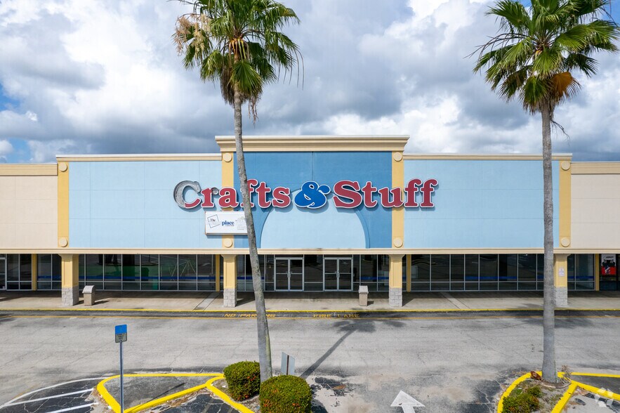 More Photos Of 801 Dixon Blvd, Cocoa General Retail For Sale