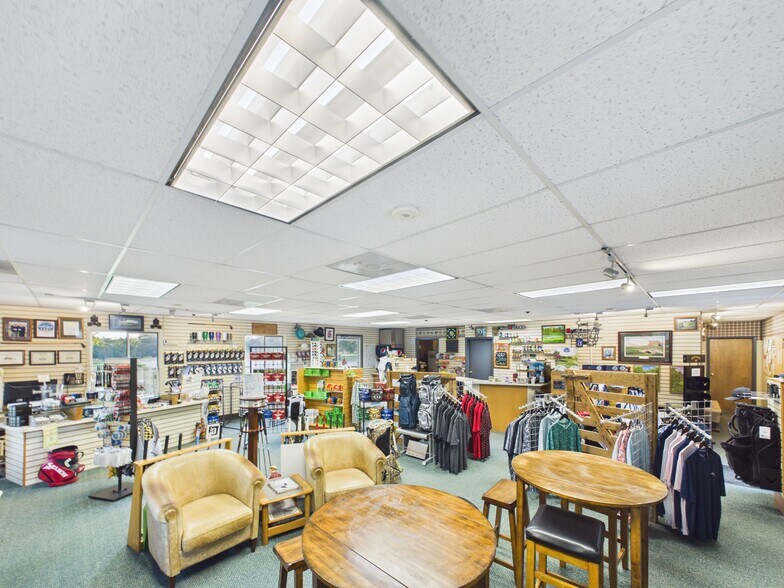More Photos Of 7453 400 S, Marion Sports And Entertainment For Sale