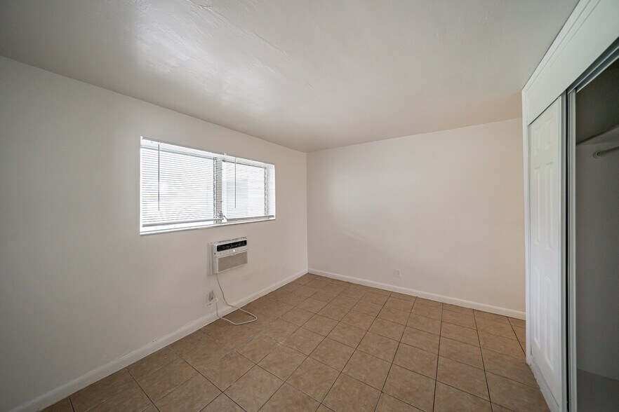 More Photos Of 1241-1251 W River Dr, Margate Apartments For Sale