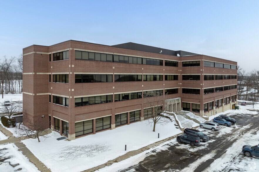More Photos Of 19575 Victor Pky, Livonia Office For Lease