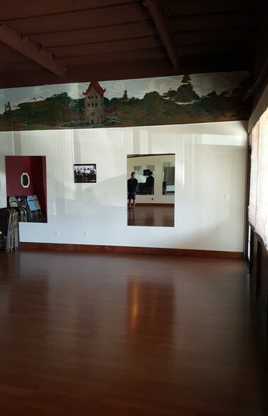 More Photos Of 22762 Aspan St, Lake Forest Storefront For Lease