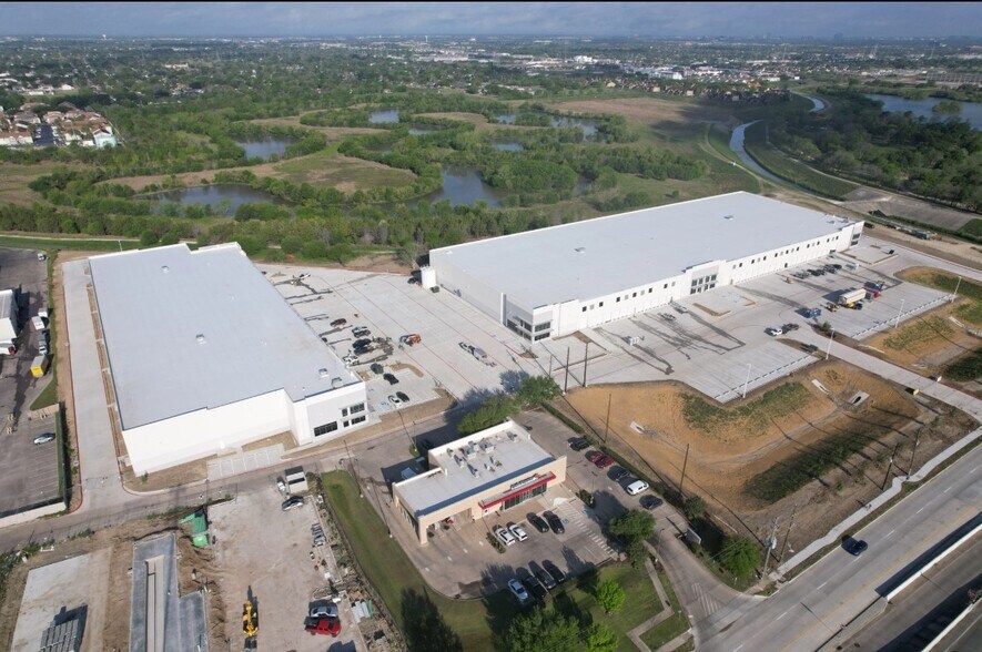 More Photos Of 8008 Sam Houston Pkwy S, Houston Unknown For Lease