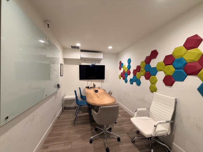 More Photos Of 357 Castro St, Mountain View Office For Lease