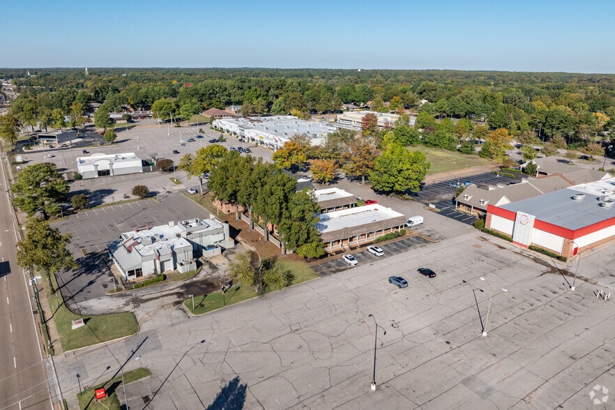 More Photos Of 6255-6273 E Stage Plz, Bartlett Office For Lease