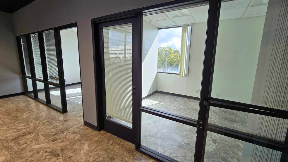 More Photos Of 15 Corporate Park, Irvine Medical For Lease