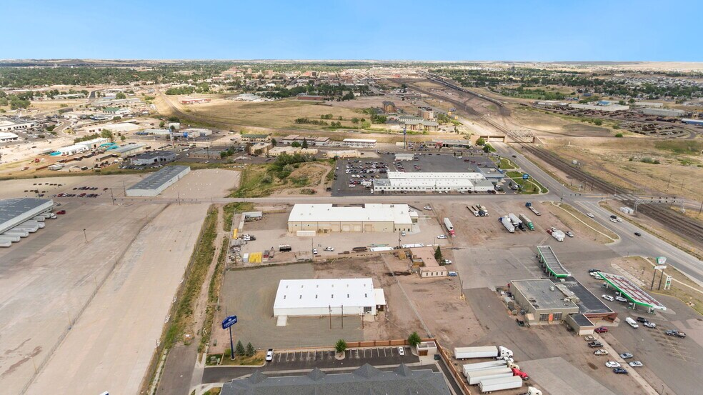 More Photos Of 2302 W Lincolnway, Cheyenne Light Manufacturing For Lease