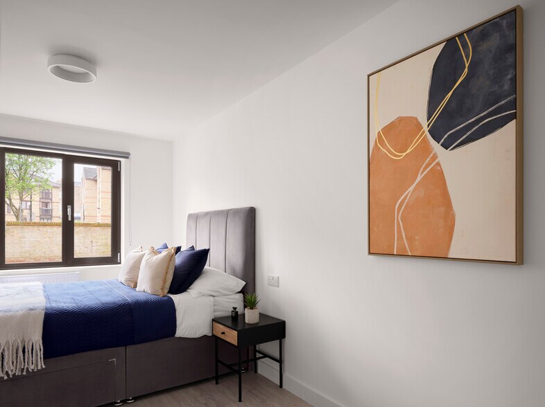 More Photos Of 12 Bryant St, London Apartments For Sale