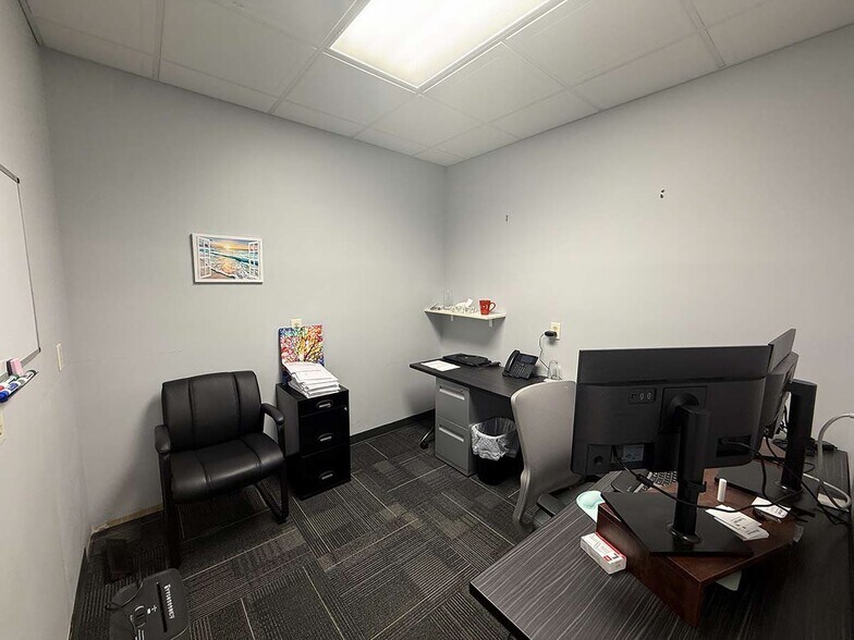 More Photos Of 27062-27100 Oakmead Dr, Perrysburg Medical For Sale