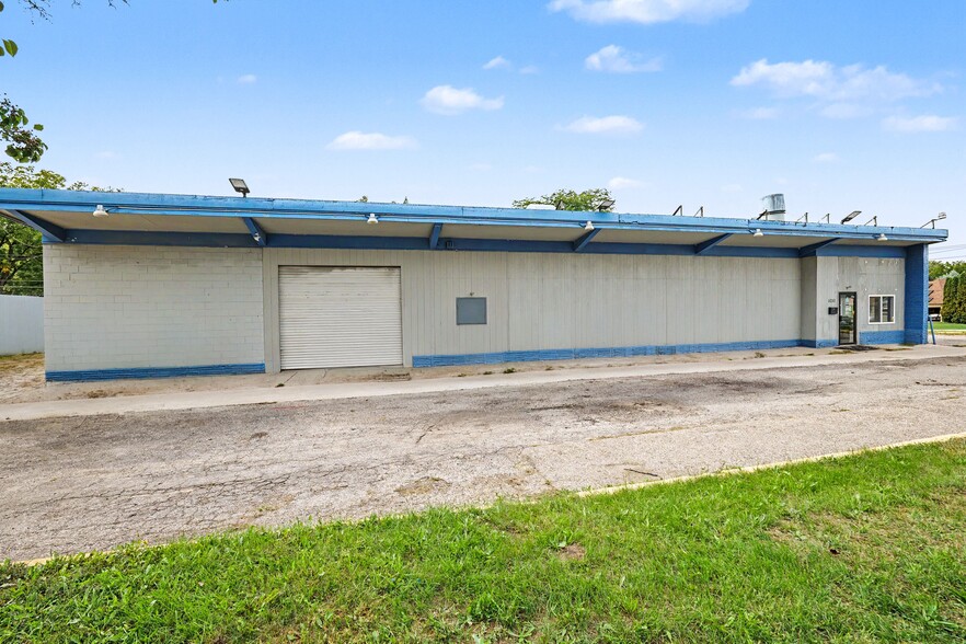 More Photos Of 1010 S Gratiot Ave, Mount Clemens Auto Repair For Sale