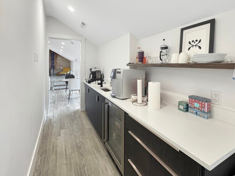 More Photos Of 70-80 State St, Newburyport Storefront Retail Office For Lease