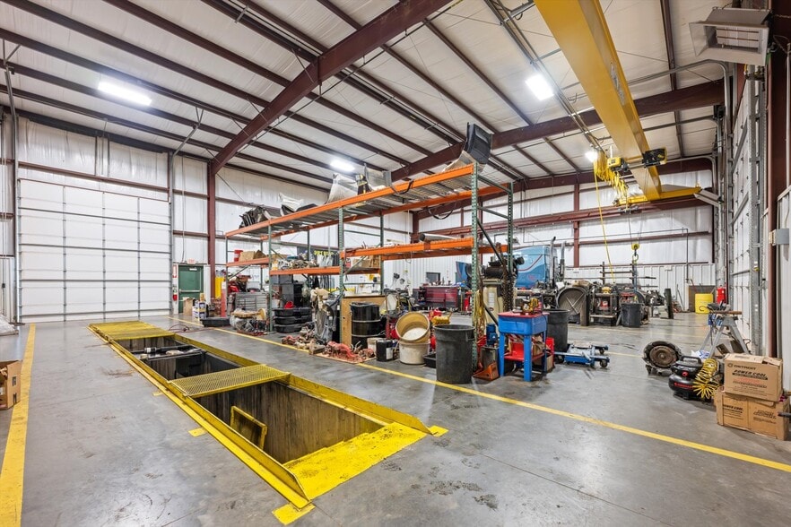 More Photos Of 13020 S Sunnylane Rd, Moore Industrial For Lease