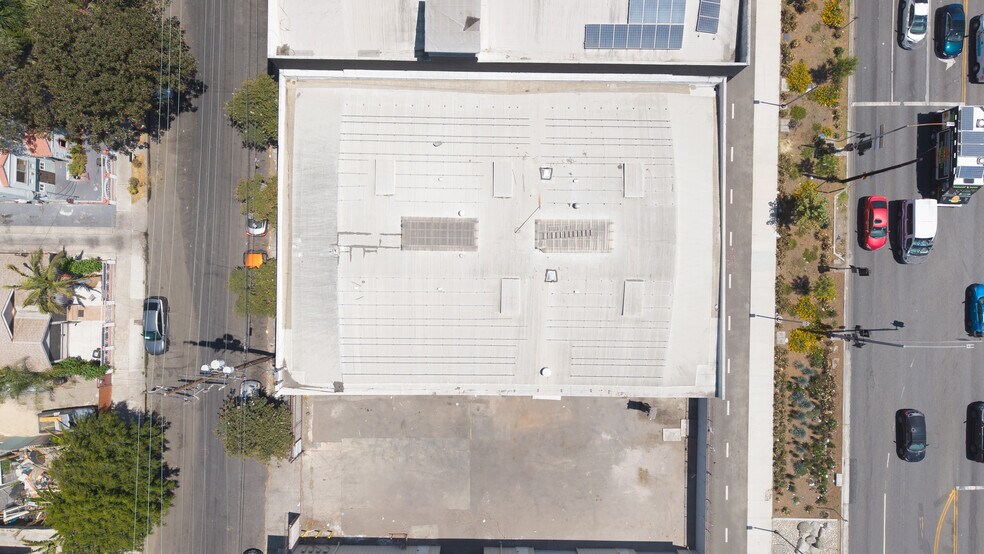 More Photos Of 326-330 W 58th St, Los Angeles Warehouse For Sale