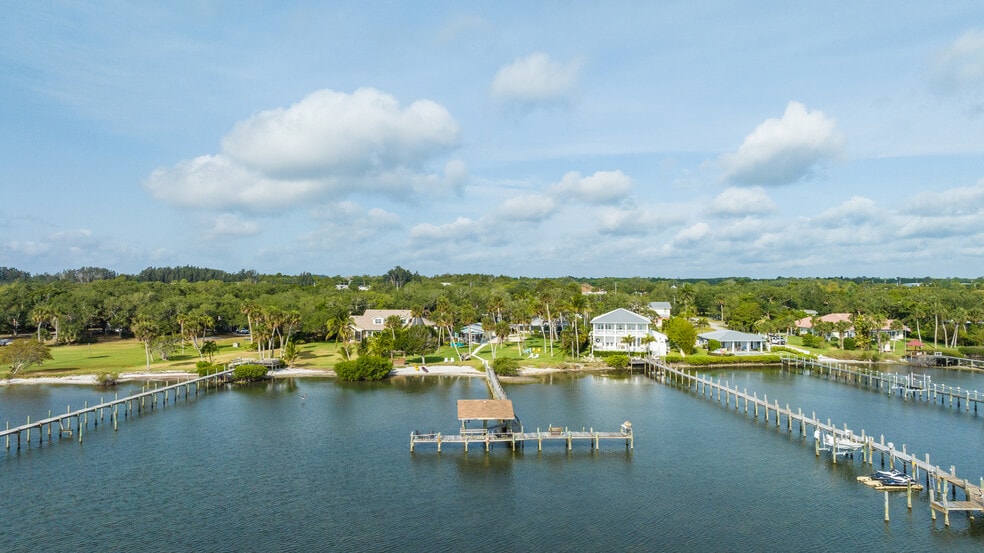 More Photos Of 11450 S Indian River Dr, Sebastian Hotel For Sale