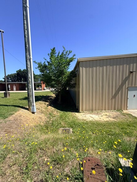 More Photos Of 2384 Nc Highway 24 27 E, Biscoe Freestanding For Sale