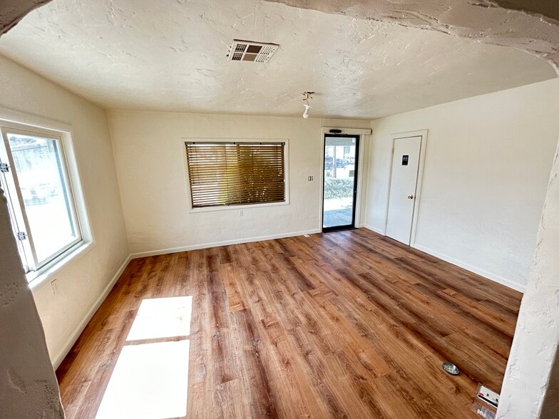 More Photos Of 717 5th St, Prescott Manufacturing For Lease