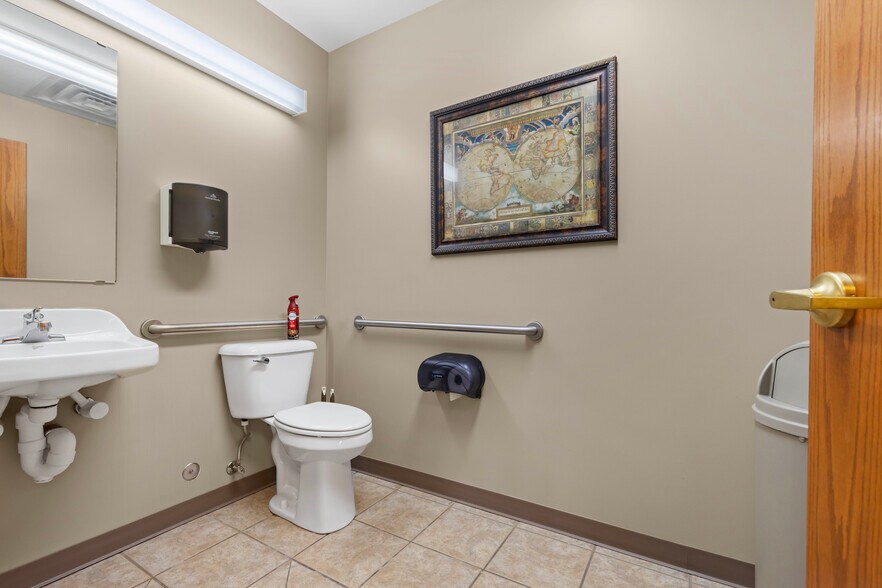 More Photos Of 5112 Forest Hills Ct, Loves Park Industrial For Sale