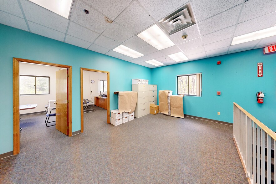 More Photos Of 1 Nablus Rd, Wakefield Distribution For Lease