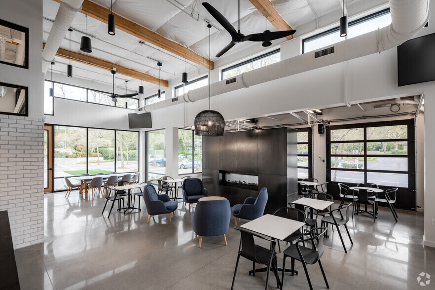 More Photos Of 3933 Lake Washington Blvd NE, Kirkland Office For Lease