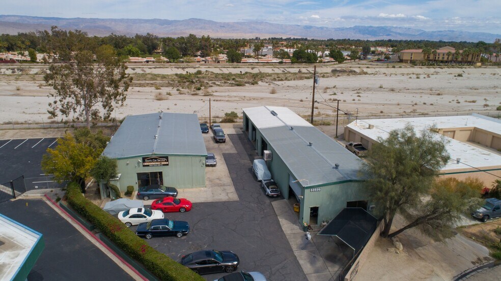 More Photos Of 68686 Summit Dr, Cathedral City Service For Sale