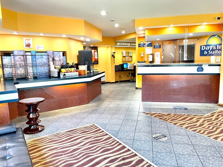 More Photos Of 1606 Central Ave, Albany Hotel For Sale