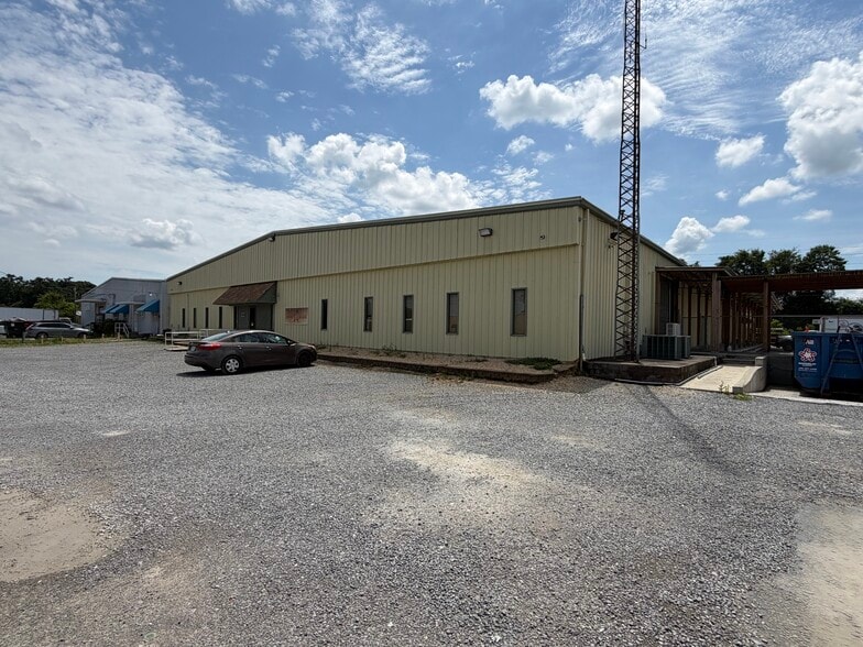More Photos Of 3313 Sexton Rd SE, Decatur Manufacturing For Lease