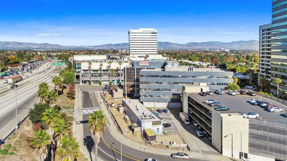 More Photos Of , Sherman Oaks General Retail For Sale