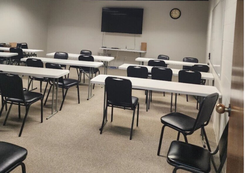 More Photos Of 9846 State Highway 31 E, Tyler Medical For Sale