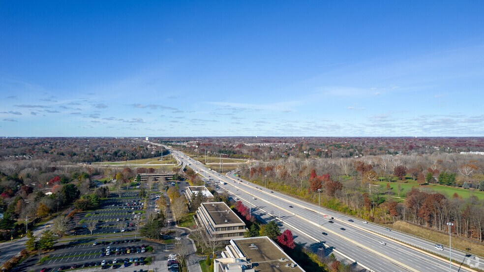 More Photos Of 250 Old Wilson Bridge Rd, Worthington Office For Lease