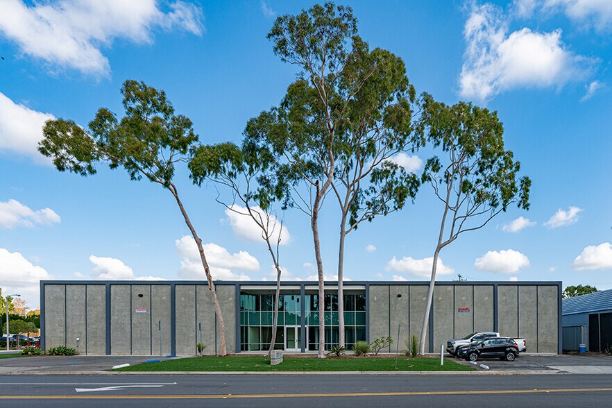 More Photos Of 1641 Reynolds Ave, Irvine Warehouse For Lease