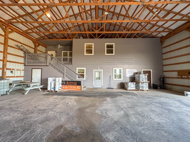 More Photos Of 193 Welco Ln, Jourdanton Warehouse For Sale