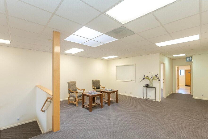 More Photos Of 13748 Center St, Carmel Valley Office Residential For Lease