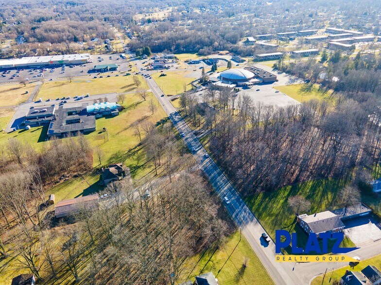 More Photos Of 4405 Aspen Dr, Youngstown Apartments For Sale