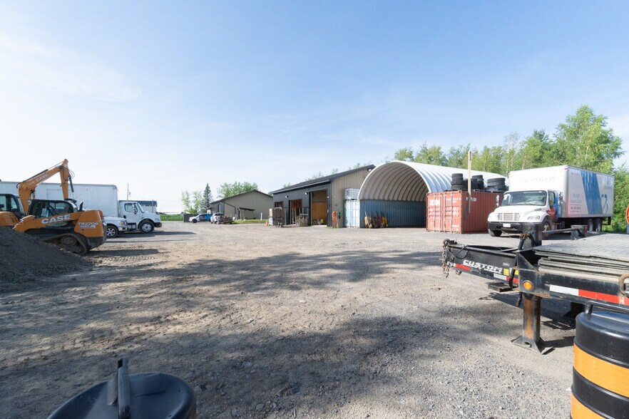 More Photos Of 00 Indcum Rd, Navan Showroom For Sale