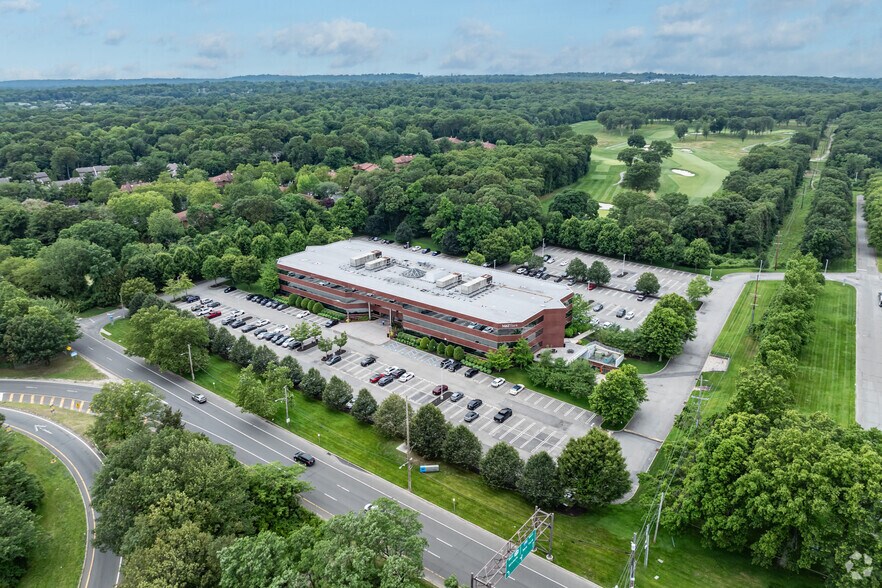 More Photos Of 50 Jericho Quadrangle, Jericho Office For Lease