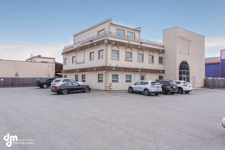 More Photos Of 8801-8811 Toloff St, Anchorage Office For Sale