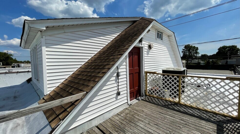 More Photos Of 3595 Merrick Rd, Seaford Storefront Retail Residential For Sale