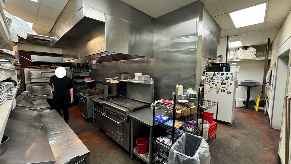 More Photos Of 234 SW 5th St, Grants Pass Restaurant For Lease