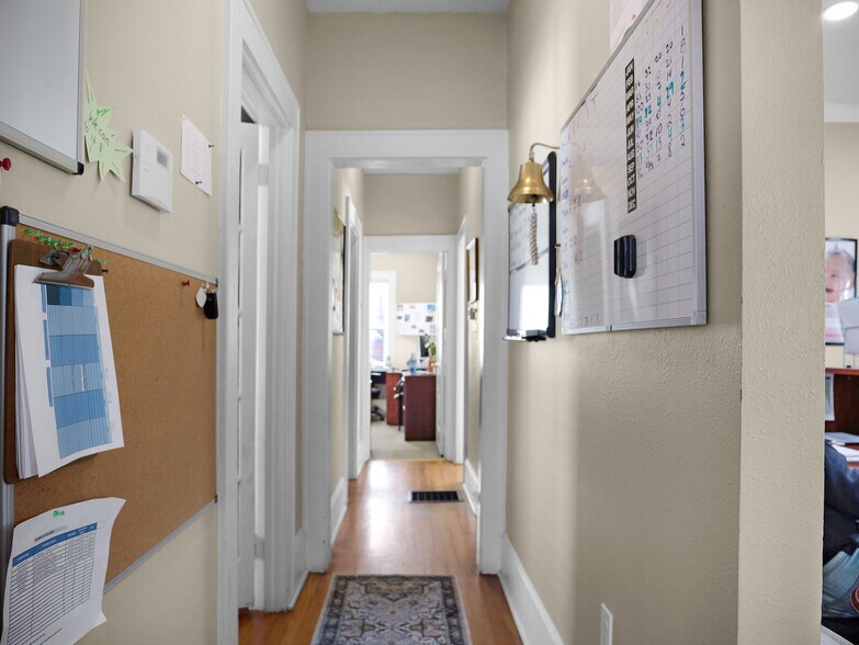 More Photos Of 2020 Aloma Ave, Winter Park Office Residential For Sale